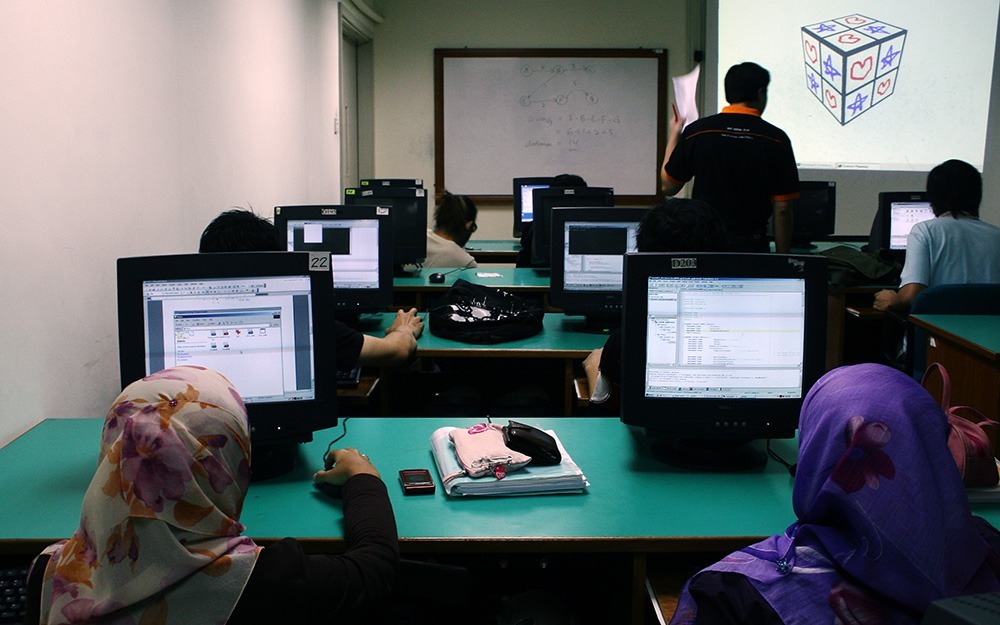 Data Communications and Networking